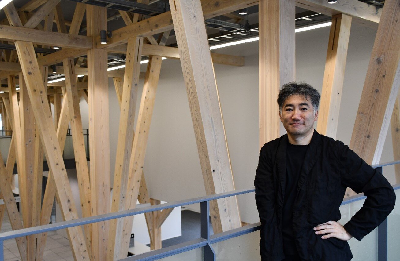 建築家の遠藤克彦教授が設計を手がけた大子町役場の新庁舎が完成<br> ―茨城県産木材だけの純木造建築「一歩踏み込む設計者に」