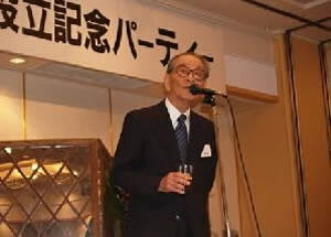 乾杯　黒木元茨城大学長