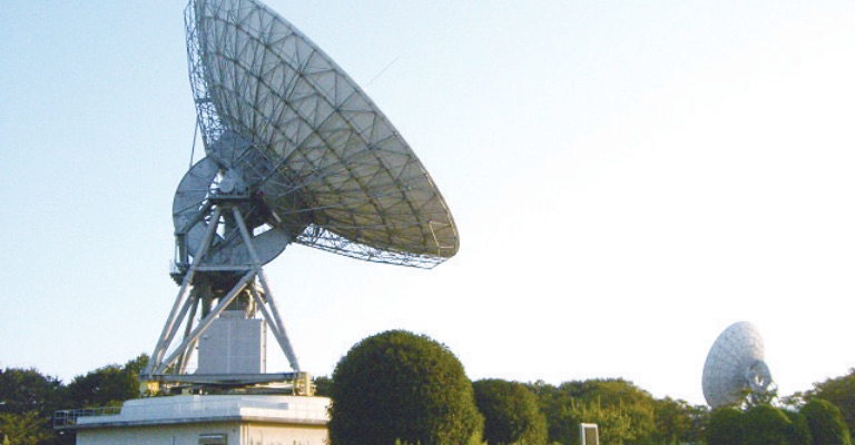 Radio telescope (Center for Astronomy)