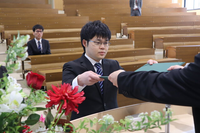 令和元年度卒業式 学位記伝達式 動画 写真でふりかえる News 茨城大学 令和元年度卒業式 学位記伝達式 動画 写真でふりかえる News 茨城大学