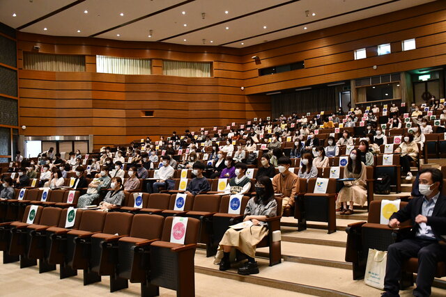 消費者問題について考える―人社・１年次大学入門ゼミ