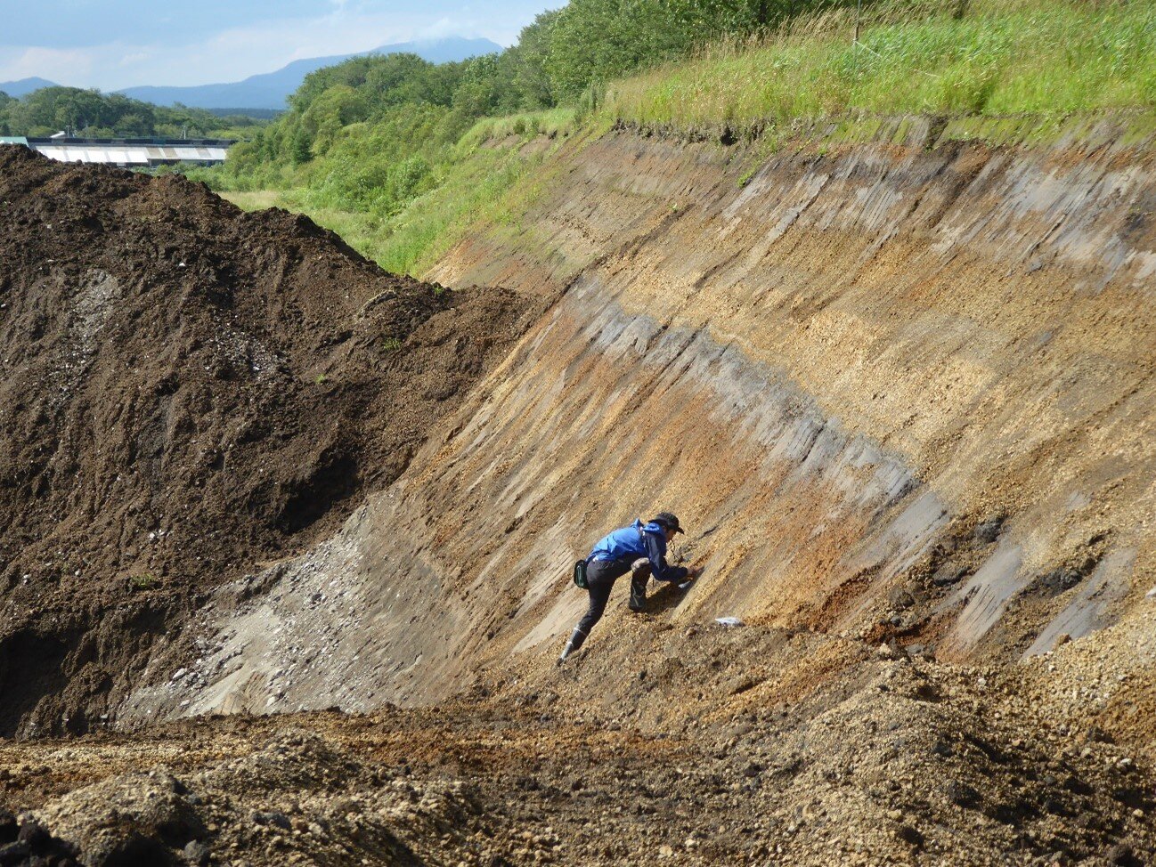 理工学研究科・柴田翔平さん、学振特別研究員に採用<br> ―御嶽山噴火が導いた茨大ライフ「大規模噴火の長期的リスク評価に役立ちたい」