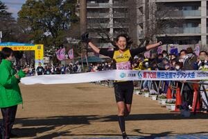 勝田マラソン優勝で有終の美を飾る教育学部卒のアスリート・石澤ゆかりさんが現役を引退