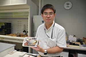 原発処理水放出の影響は―理・鳥養祐二研究室が取り組む水産物のトリチウム計測 「簡便な計測技法を広げて福島の復興に貢献したい」