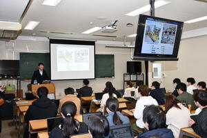 BtoBの企業ってどんなところ？１年生たちが理解深める  ―茨城大学卒業生が社長を務める部品販売大手・ミスミグループ本社によるレクチャー