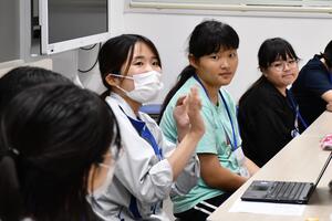 茨城県内企業で働く女性技術者と交流！女子中高生向けバスツアーの様子をレポート