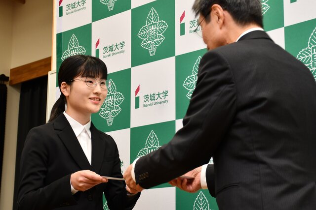 令和6年度前学期成績優秀学生表彰式を開催 <br>―学部4年次・大学院1年次の学生計65名を表彰
