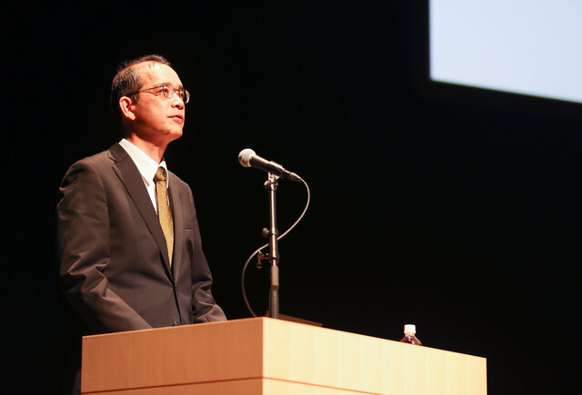 特別授業を行う石井教授