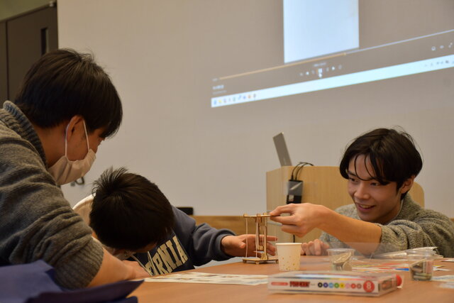 組み立ての様子３