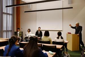 【まちのイバダイ】アドミッションセンター長の熱いプレゼン＆在学生たちのトークセッション
