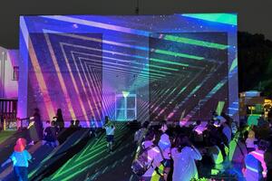 附属幼稚園で「夕涼み会」　園内外に広がった協力の輪バーチャル花火に大歓声！