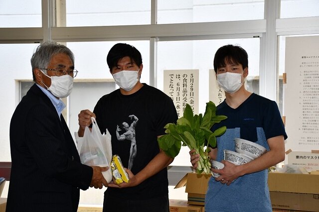 協同組合ネットいばらきから学生たちへ食料の支援 News 茨城大学 協同組合ネットいばらきから学生たちへ食料の支援 News 茨城大学