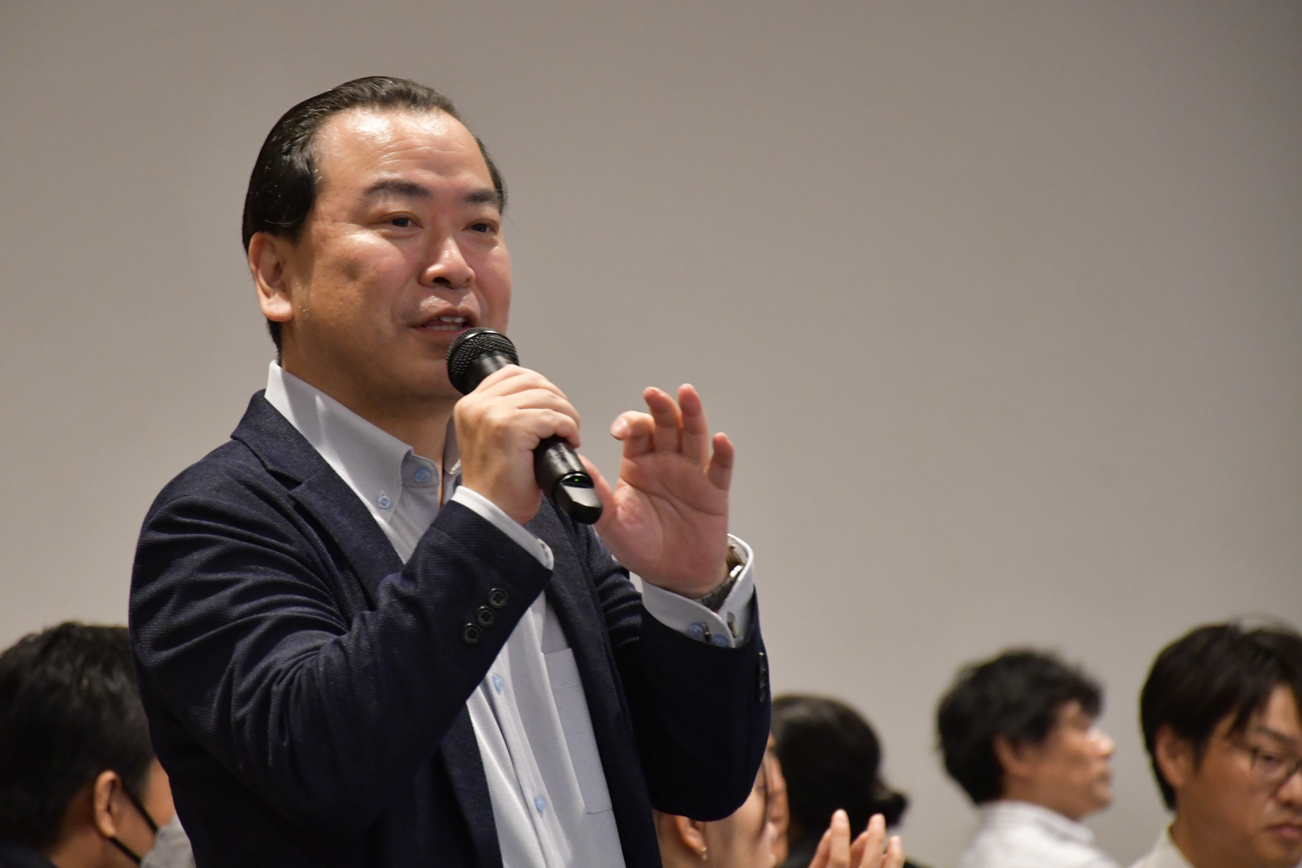 司会の酒井先生.JPG